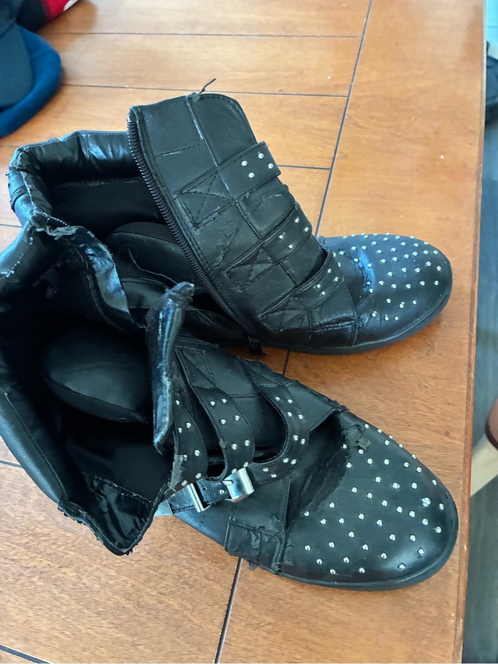 Black Studded Women’s Ankle Sneakers